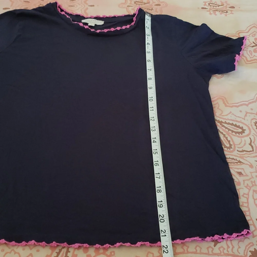 Pink Crochet Edge. Blue Tee Pink Accent. Knit - Picture 6 of 8